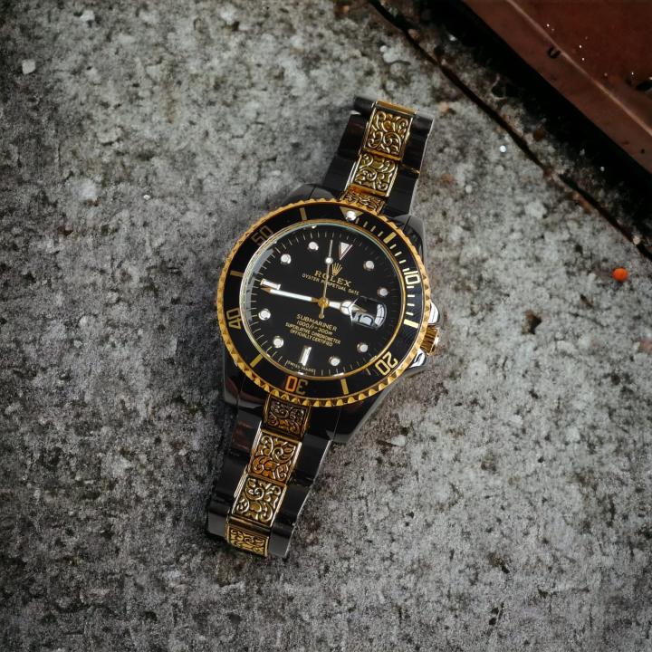 Rolee_x Oyster perpetual Submarine Vintage Gold